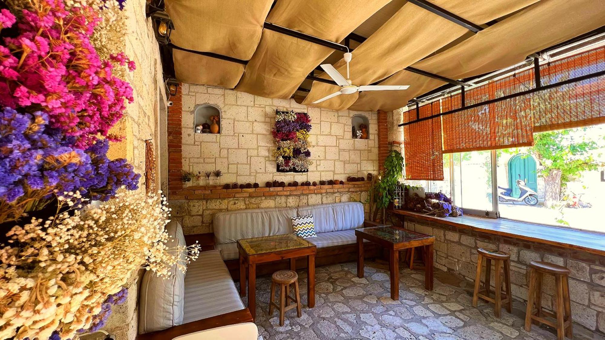 Alayaz Hotel Alacatı Bagian luar foto